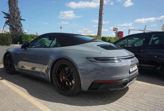 Porsche 992 Carrera 4 GTS Cabriolet