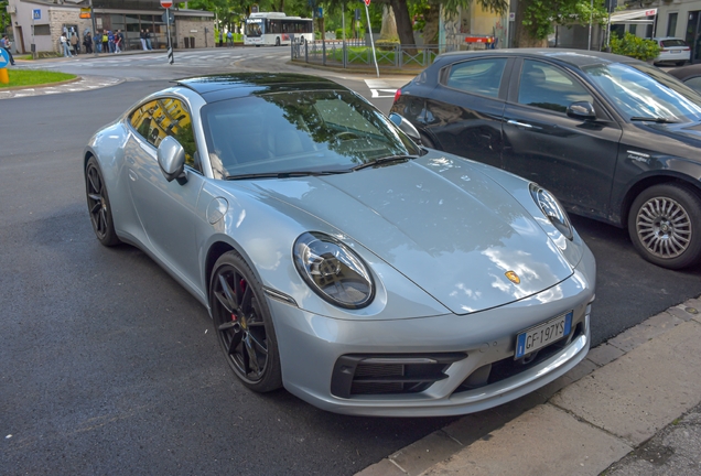 Porsche 992 Carrera 4S