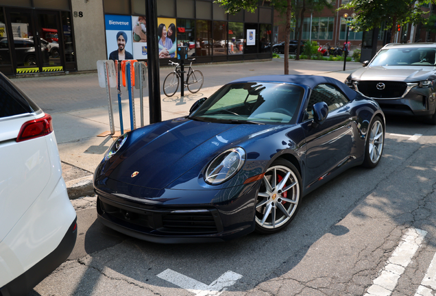 Porsche 992 Carrera 4S Cabriolet