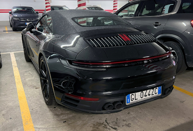 Porsche 992 Carrera 4S Cabriolet