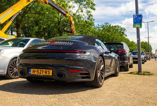 Porsche 992 Carrera 4S Cabriolet