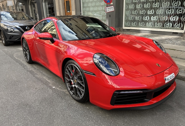 Porsche 992 Carrera 4S