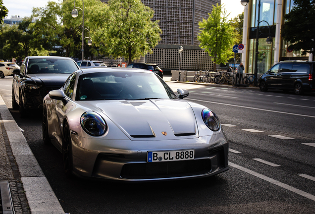 Porsche 992 GT3 Touring