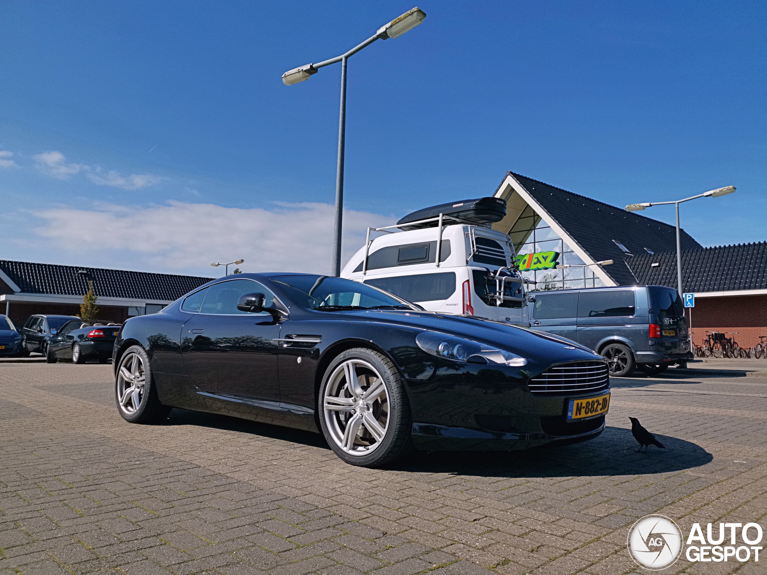 Aston Martin DB9