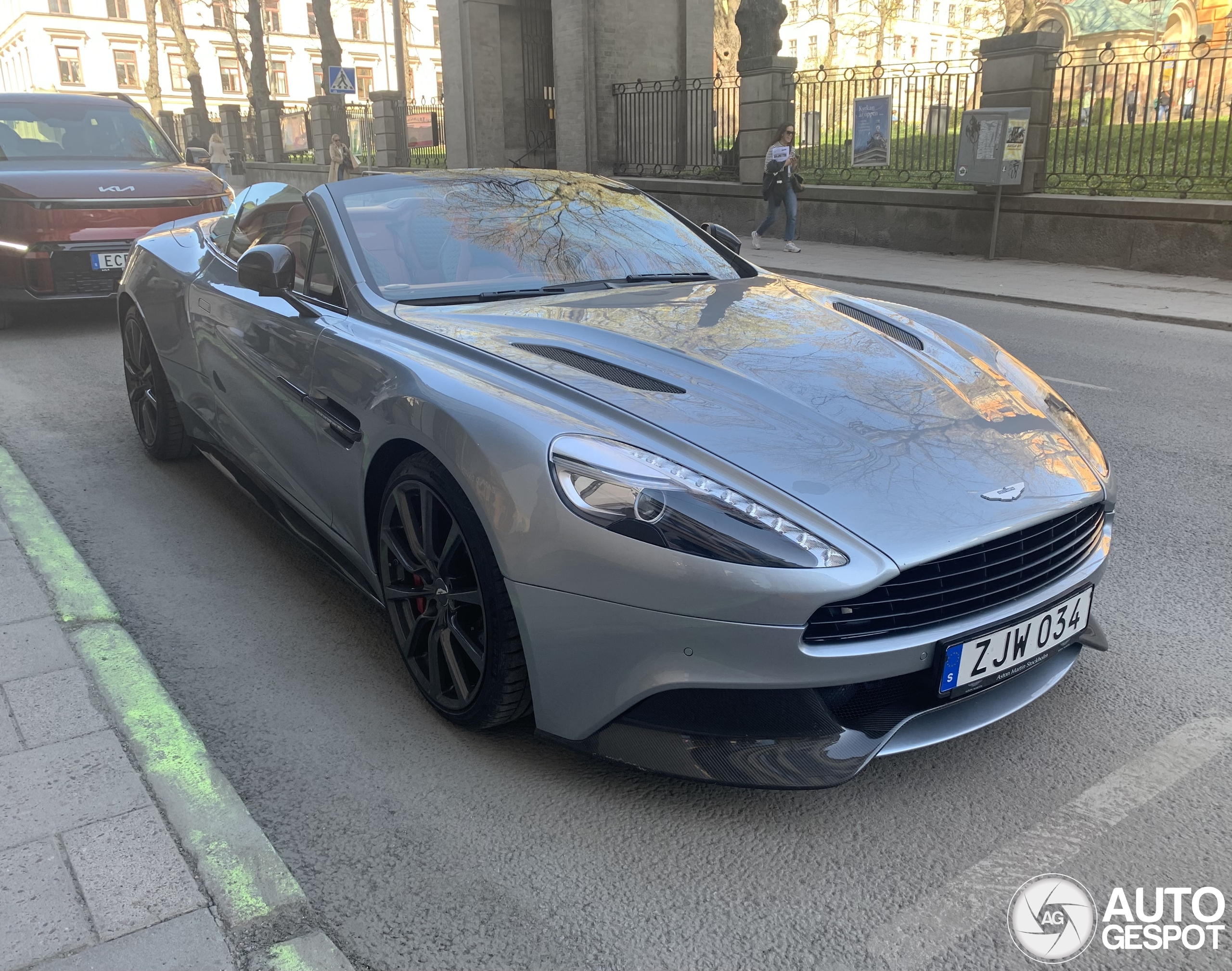 Aston Martin Vanquish Volante