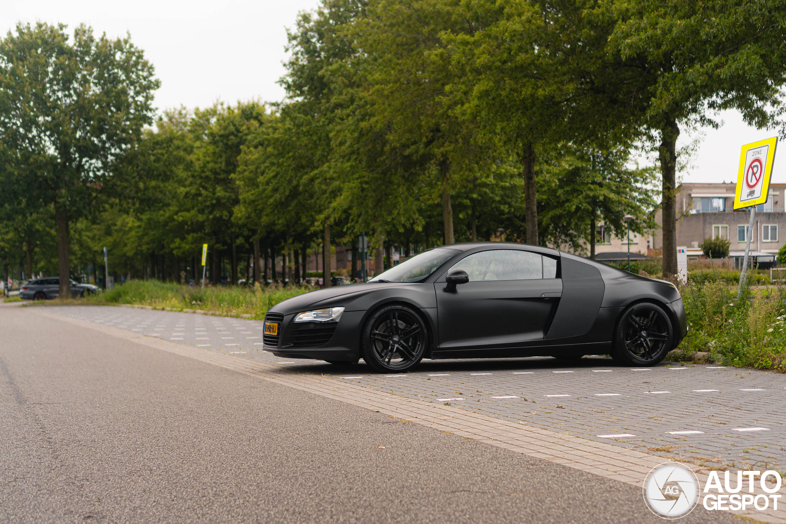 Audi R8