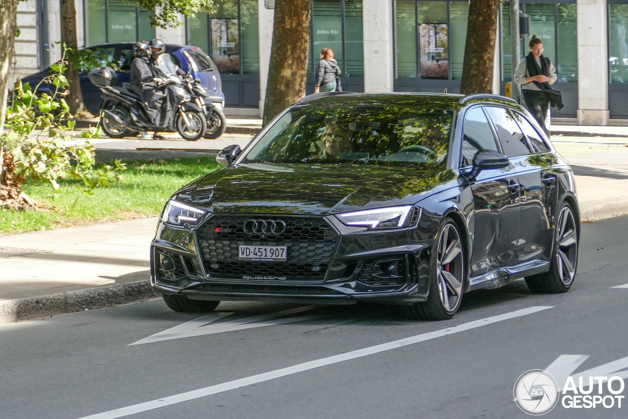 Audi RS4 Avant B9