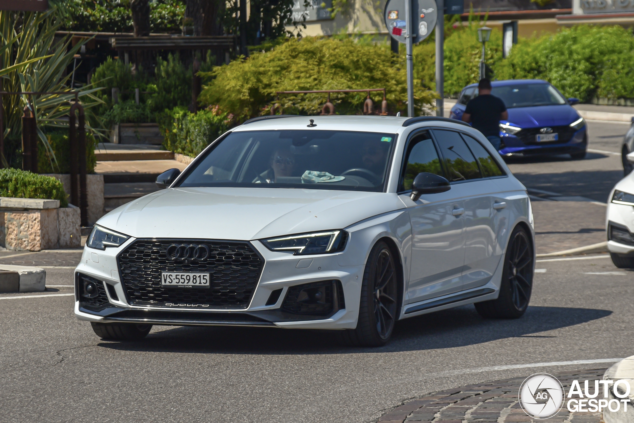 Audi RS4 Avant B9