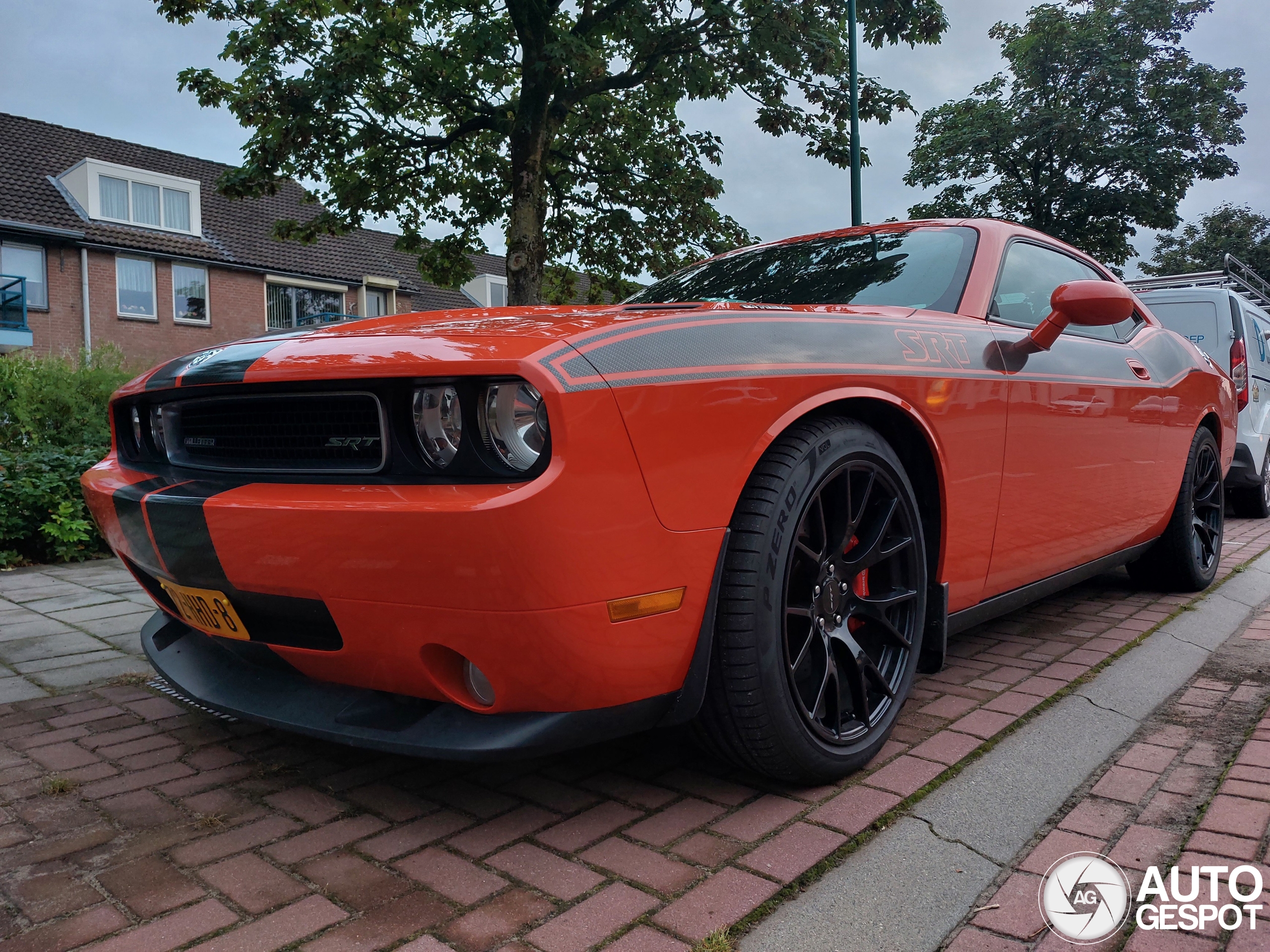 Dodge Challenger SRT-8