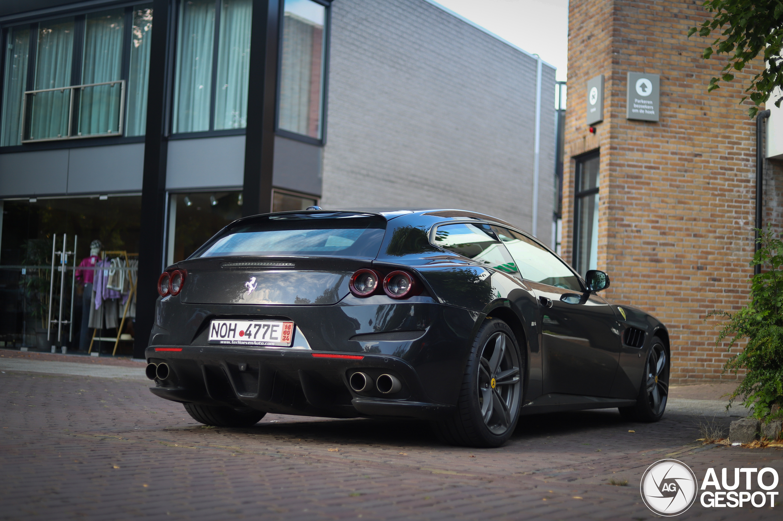 Ferrari GTC4Lusso