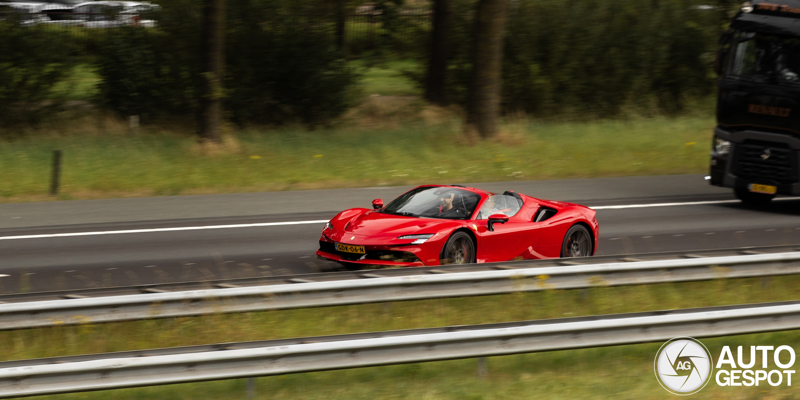 Ferrari SF90 Spider