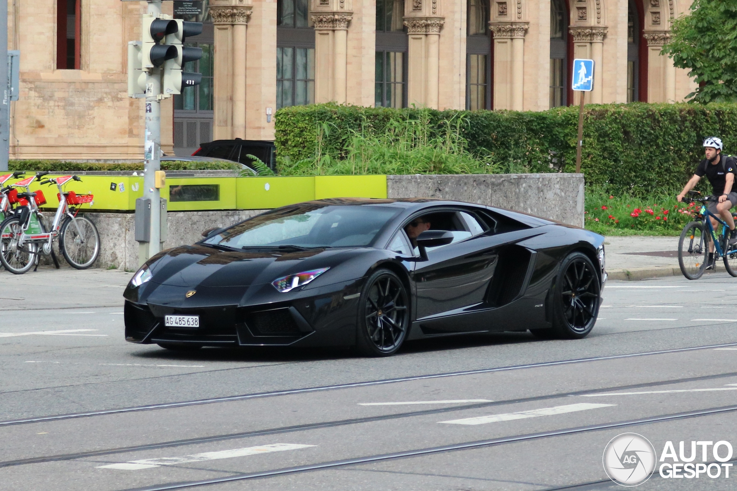 Lamborghini Aventador LP700-4