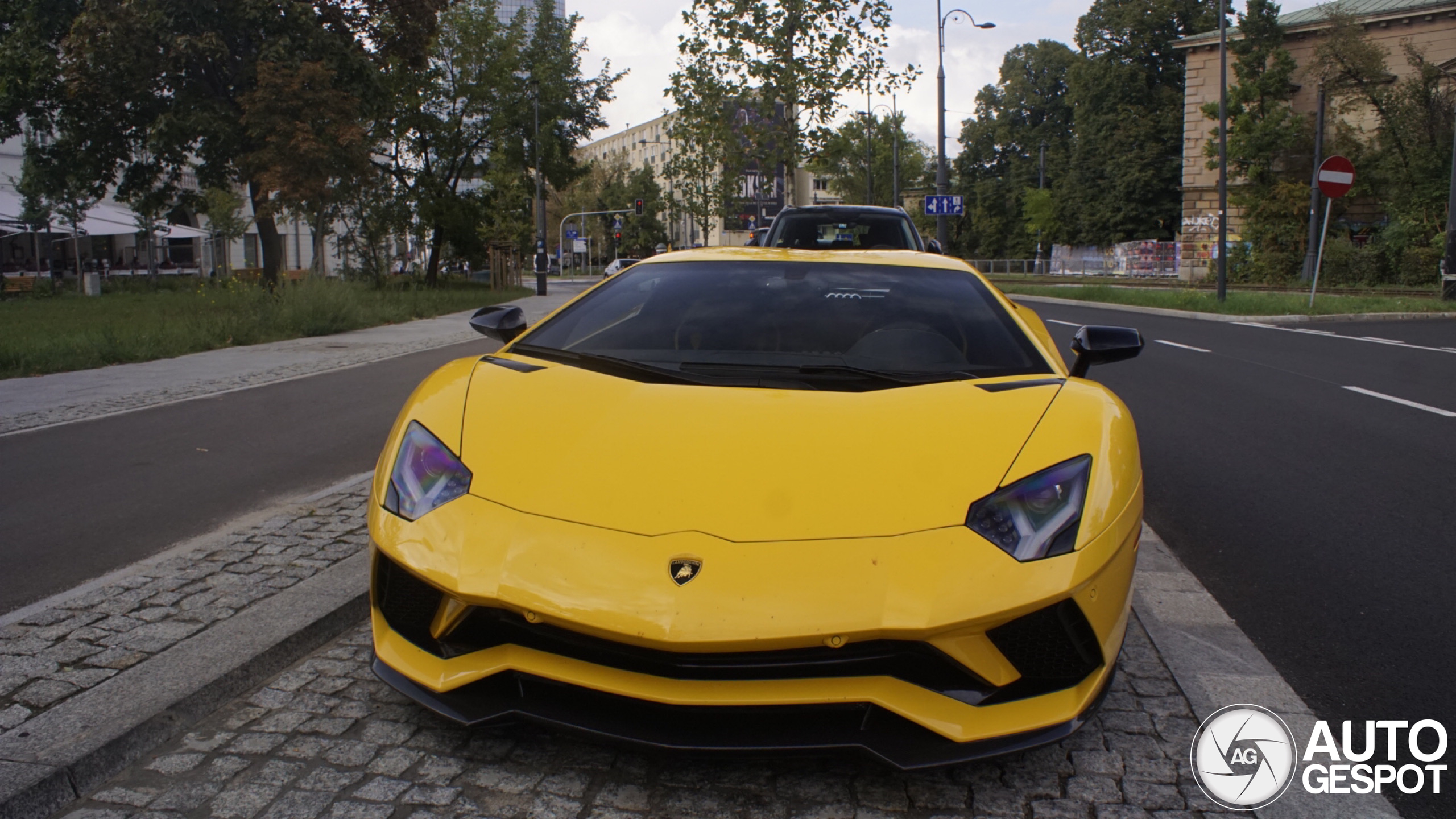 Lamborghini Aventador S LP740-4