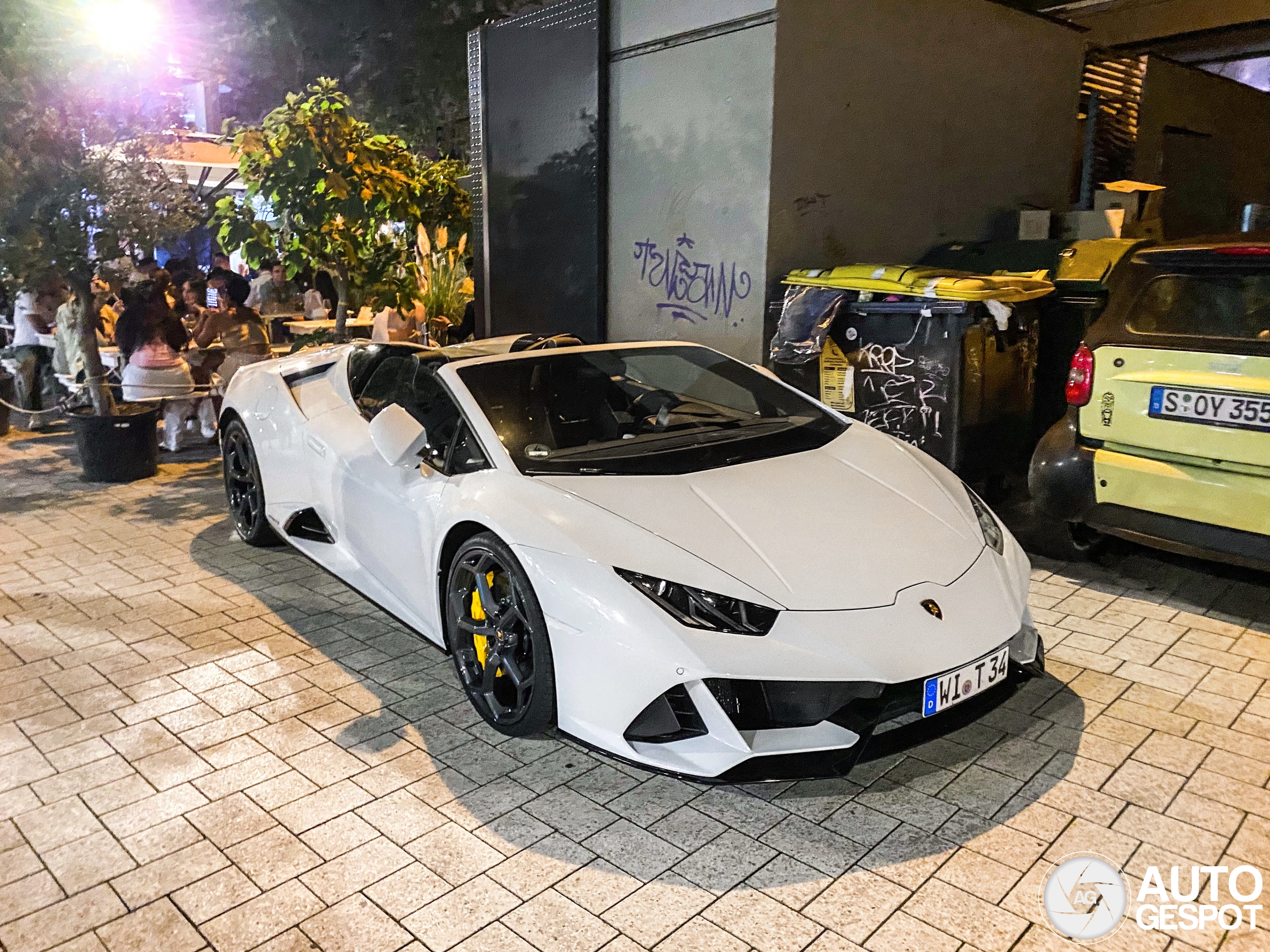 Lamborghini Huracán LP640-4 EVO Spyder