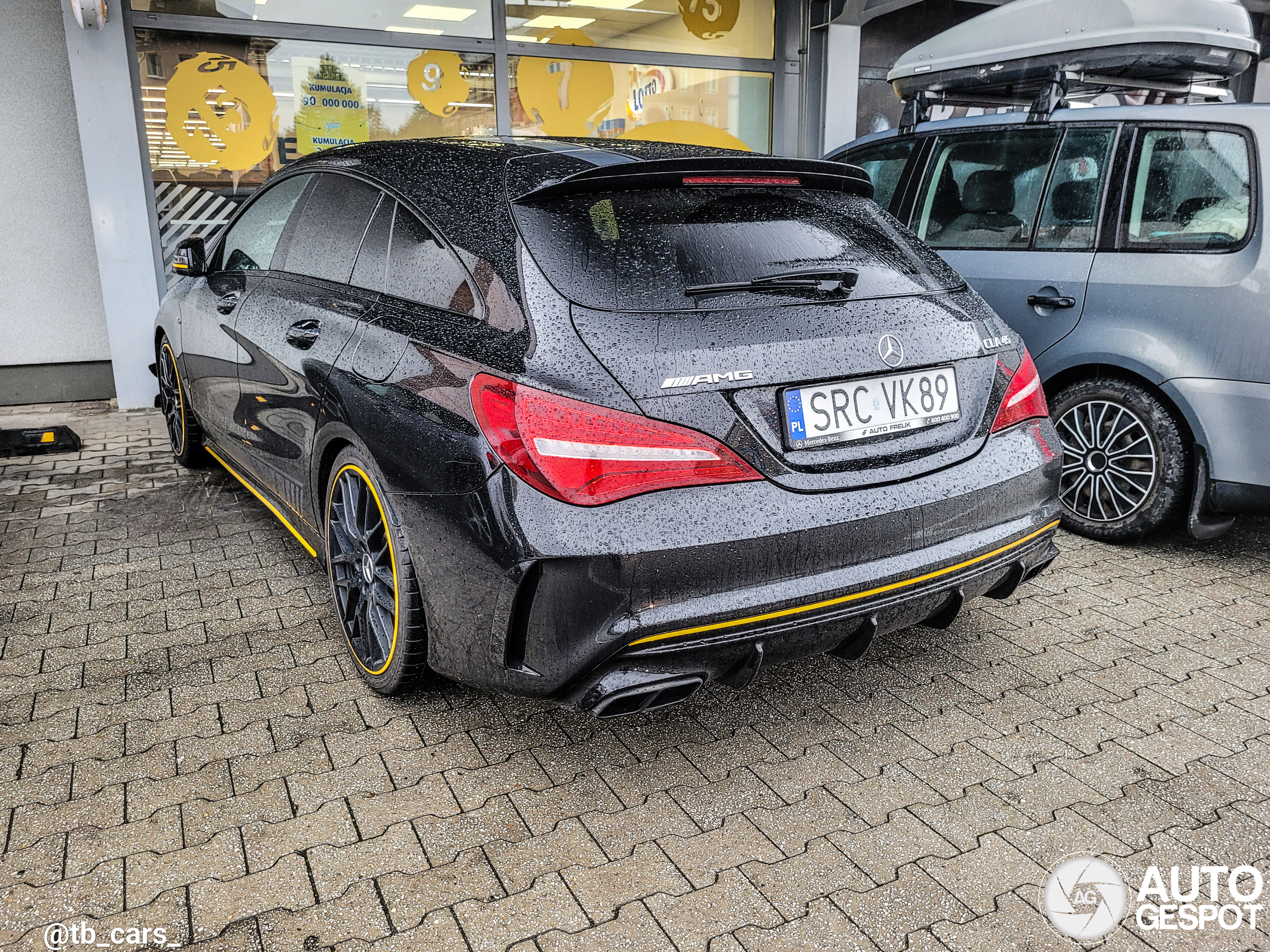 Mercedes-AMG CLA 45 Shooting Brake X117 Yellow Night Edition