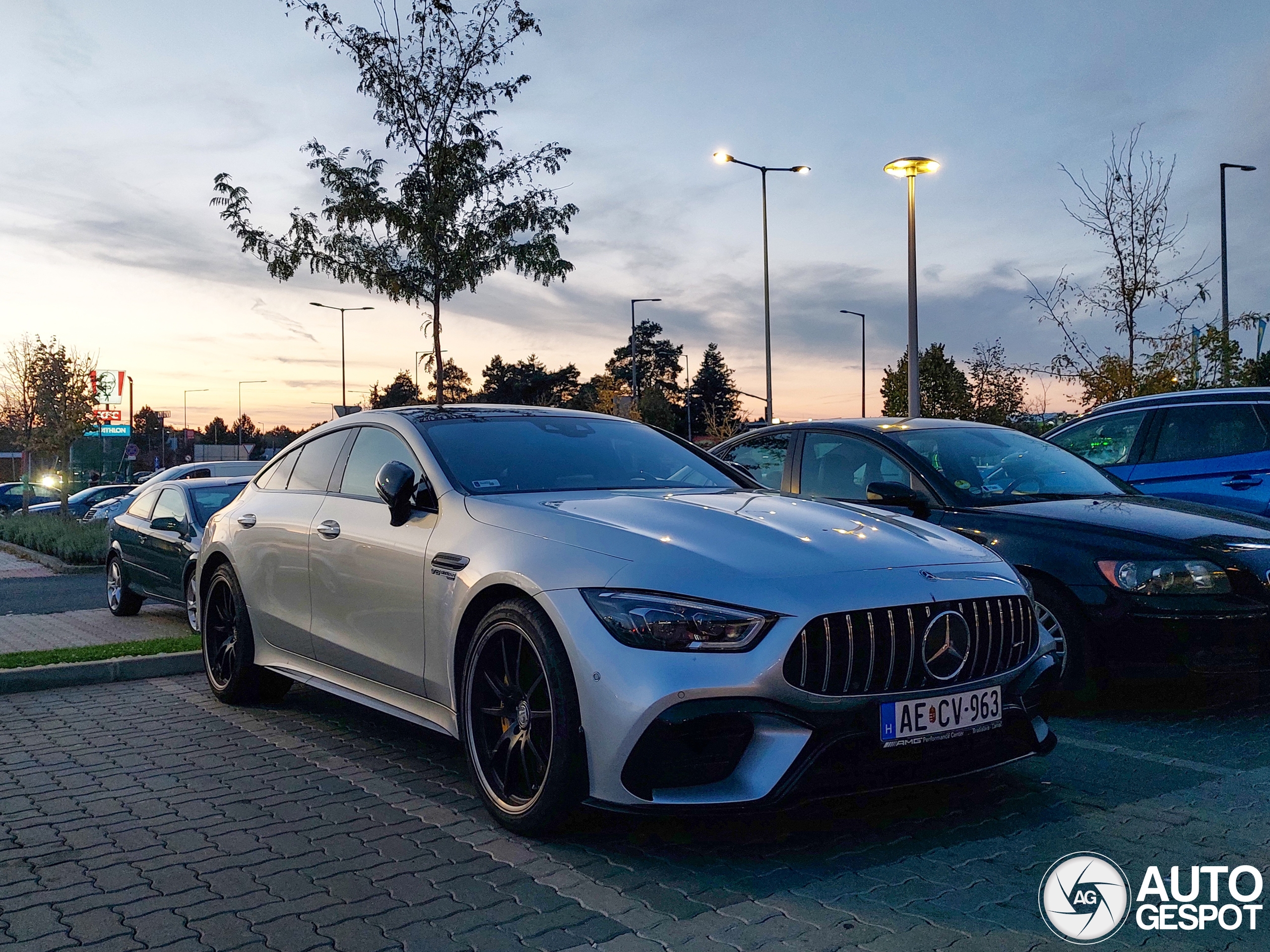 Mercedes-AMG GT 63 S X290