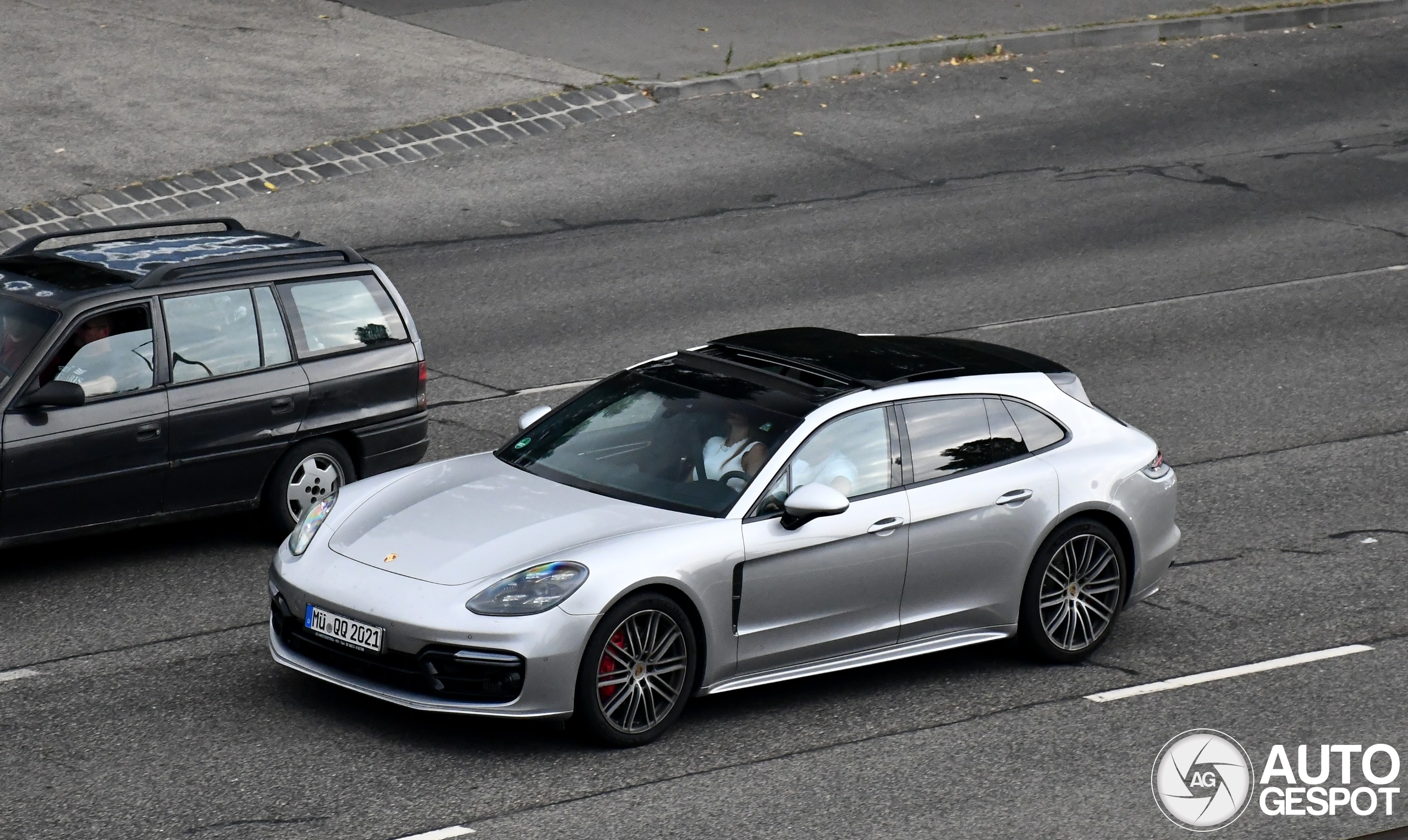 Porsche 971 Panamera GTS Sport Turismo