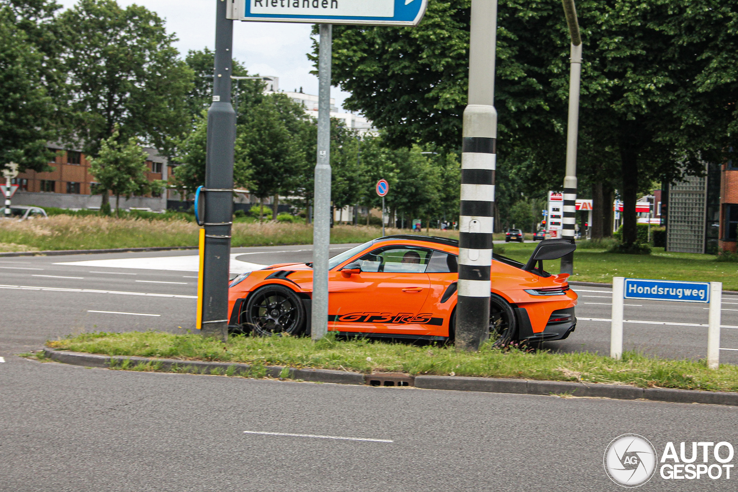 Porsche 992 GT3 RS Weissach Package