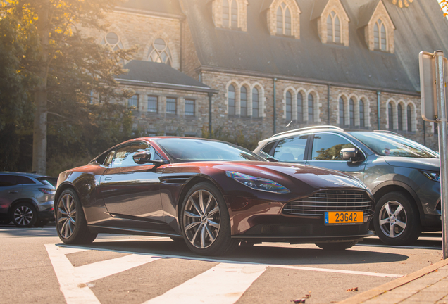 Aston Martin DB11