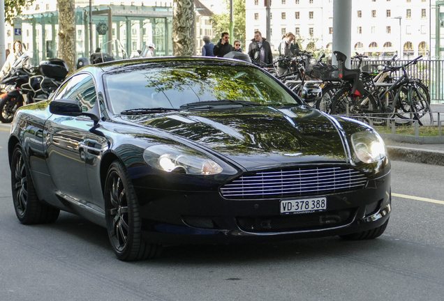 Aston Martin DB9