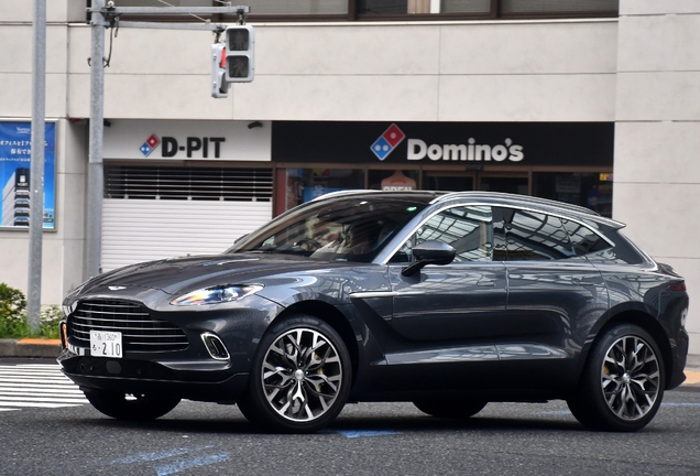 Aston Martin DBX