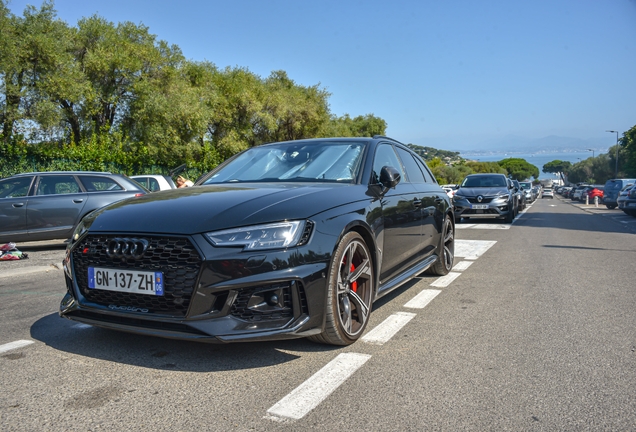 Audi RS4 Avant B9