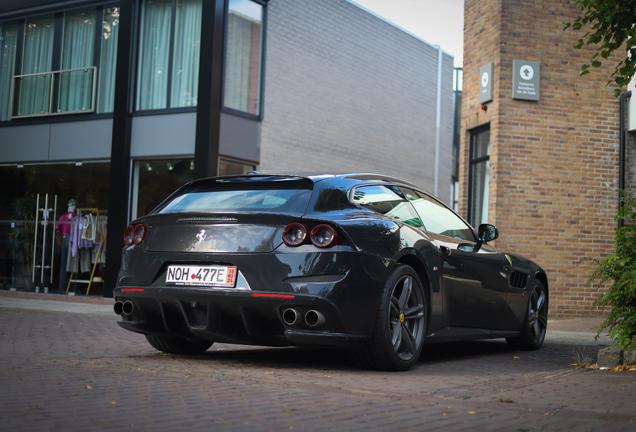 Ferrari GTC4Lusso