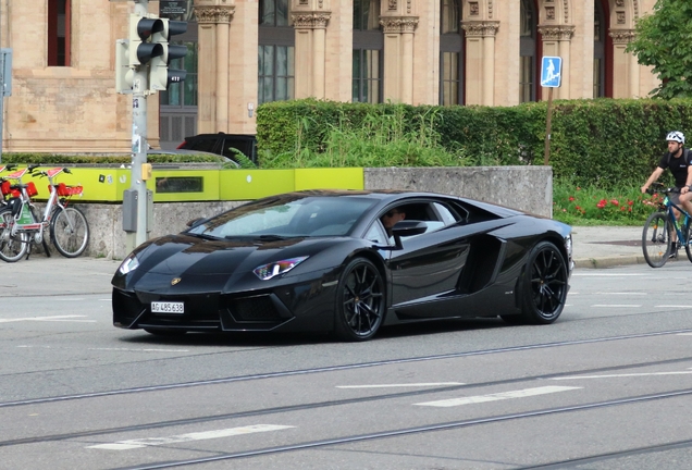 Lamborghini Aventador LP700-4