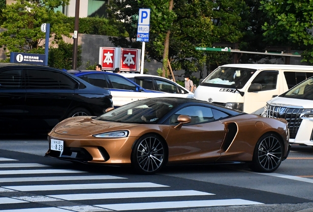 McLaren GT