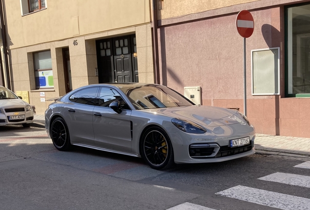 Porsche 971 Panamera Turbo S E-Hybrid