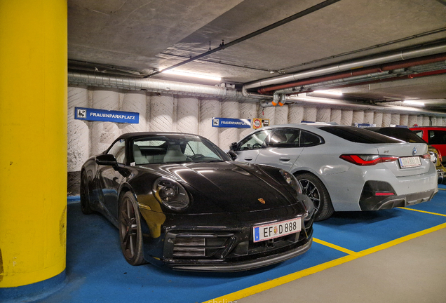 Porsche 992 Carrera 4 GTS Cabriolet