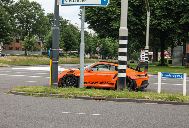 Porsche 992 GT3 RS Weissach Package