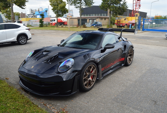 Porsche 992 GT3 RS Weissach Package