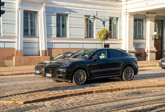 Porsche Cayenne Coupé Turbo S E-Hybrid