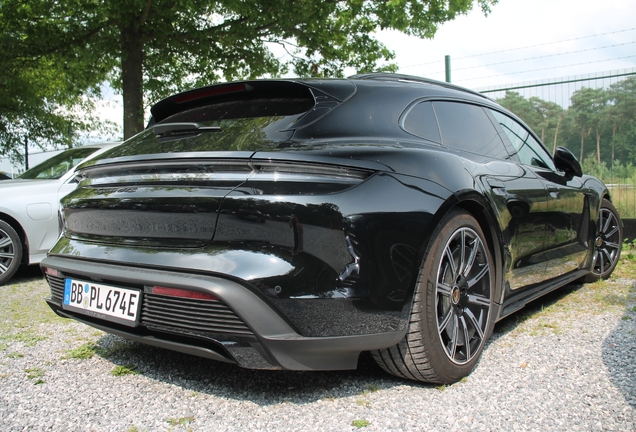 Porsche Taycan GTS Sport Turismo