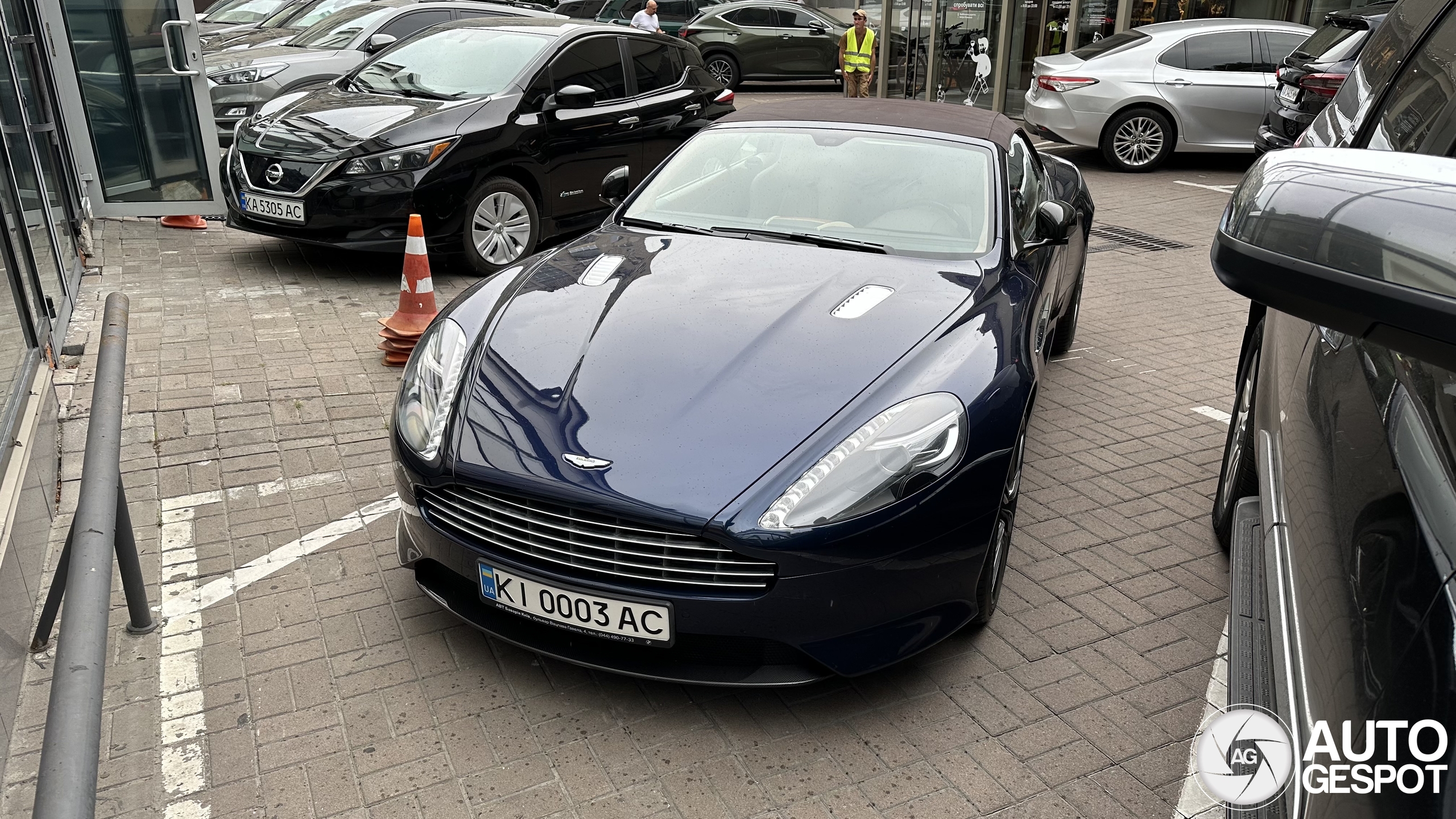 Aston Martin DB9 Volante 2013