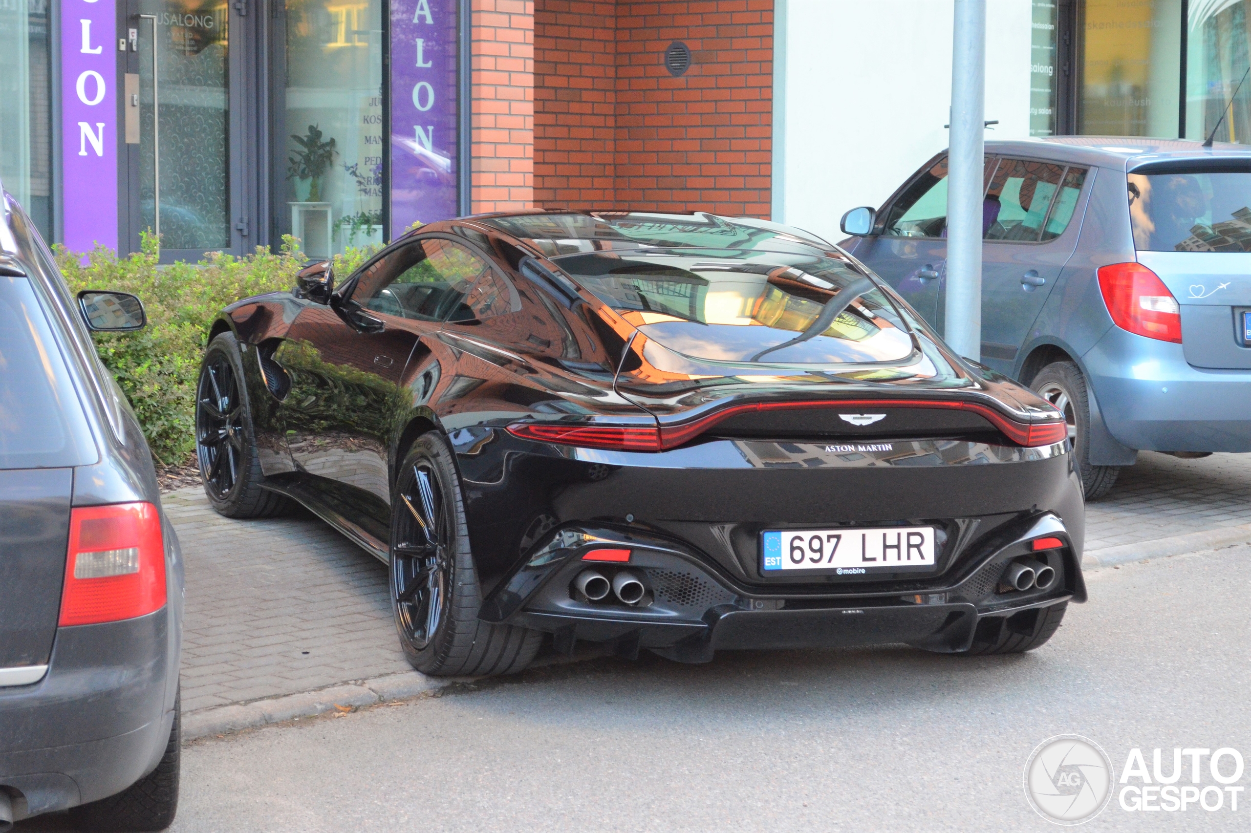 Aston Martin V8 Vantage 2018