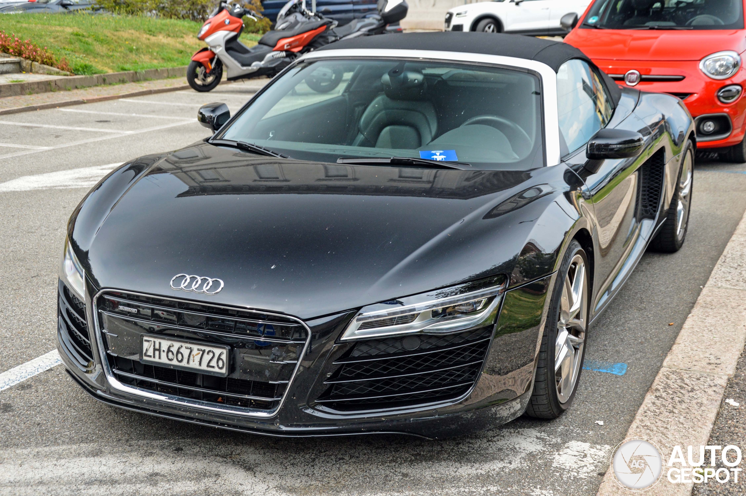 Audi R8 V10 Spyder 2013