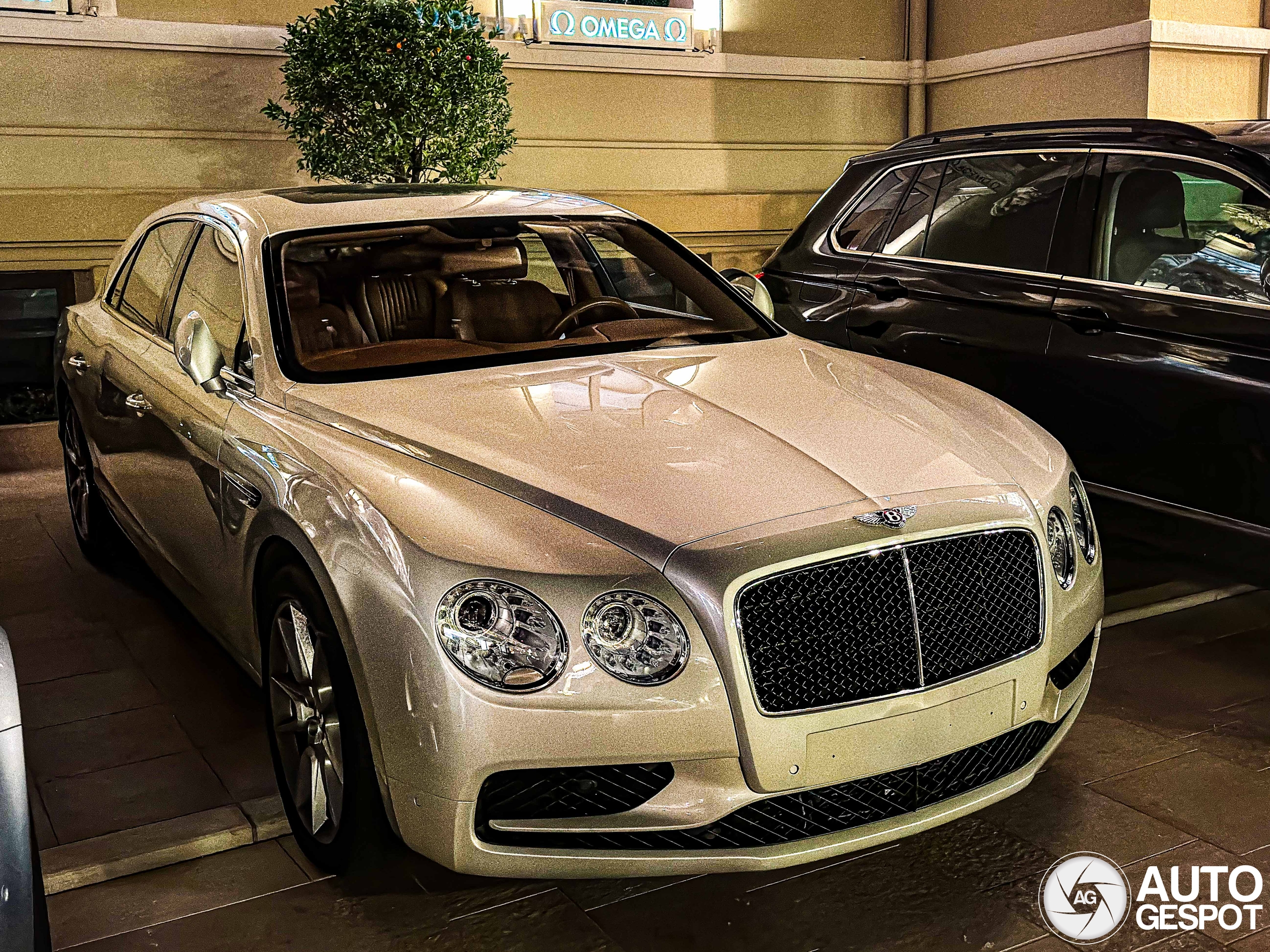 Bentley Flying Spur V8 S