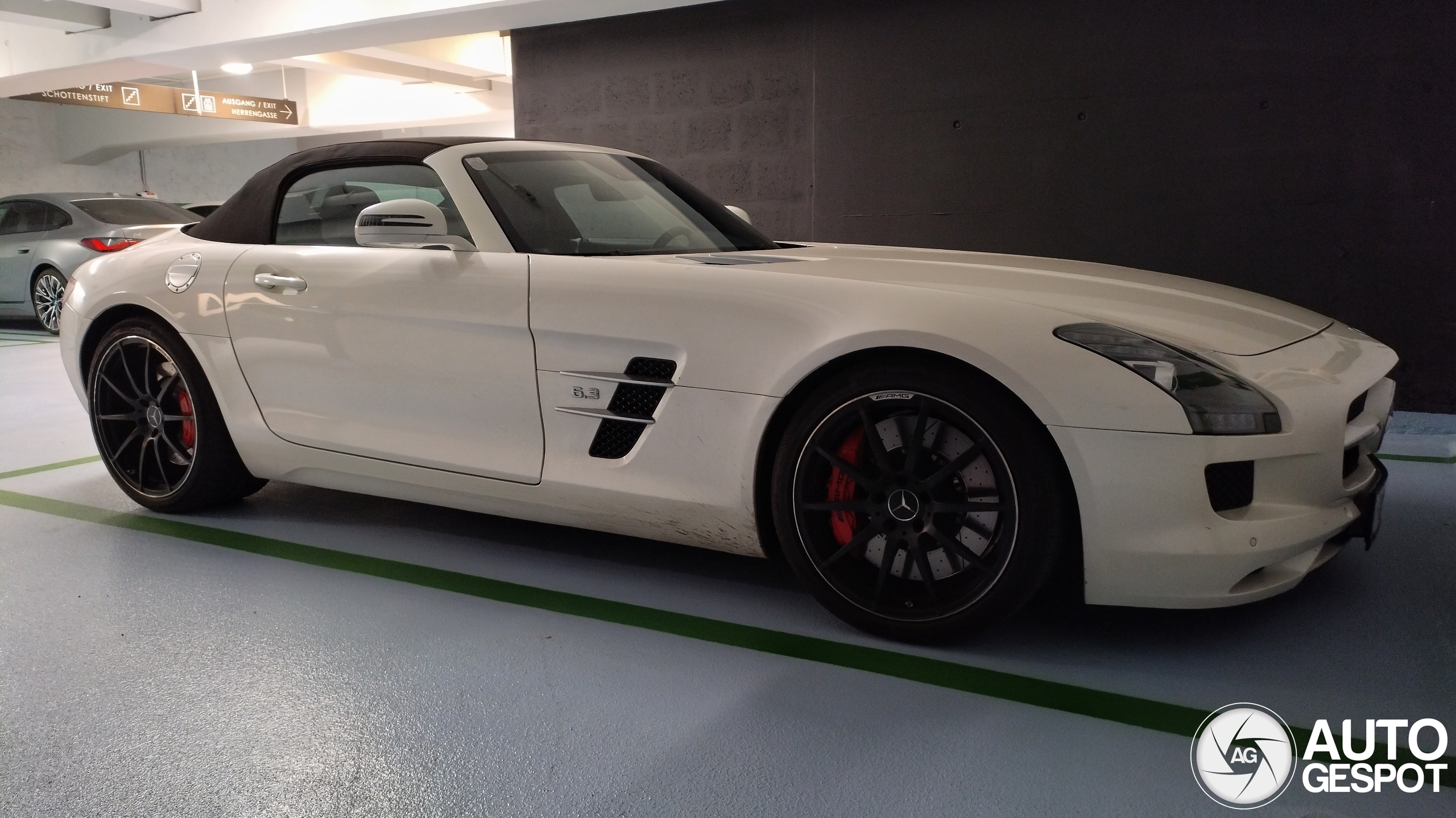 Mercedes-Benz SLS AMG Roadster