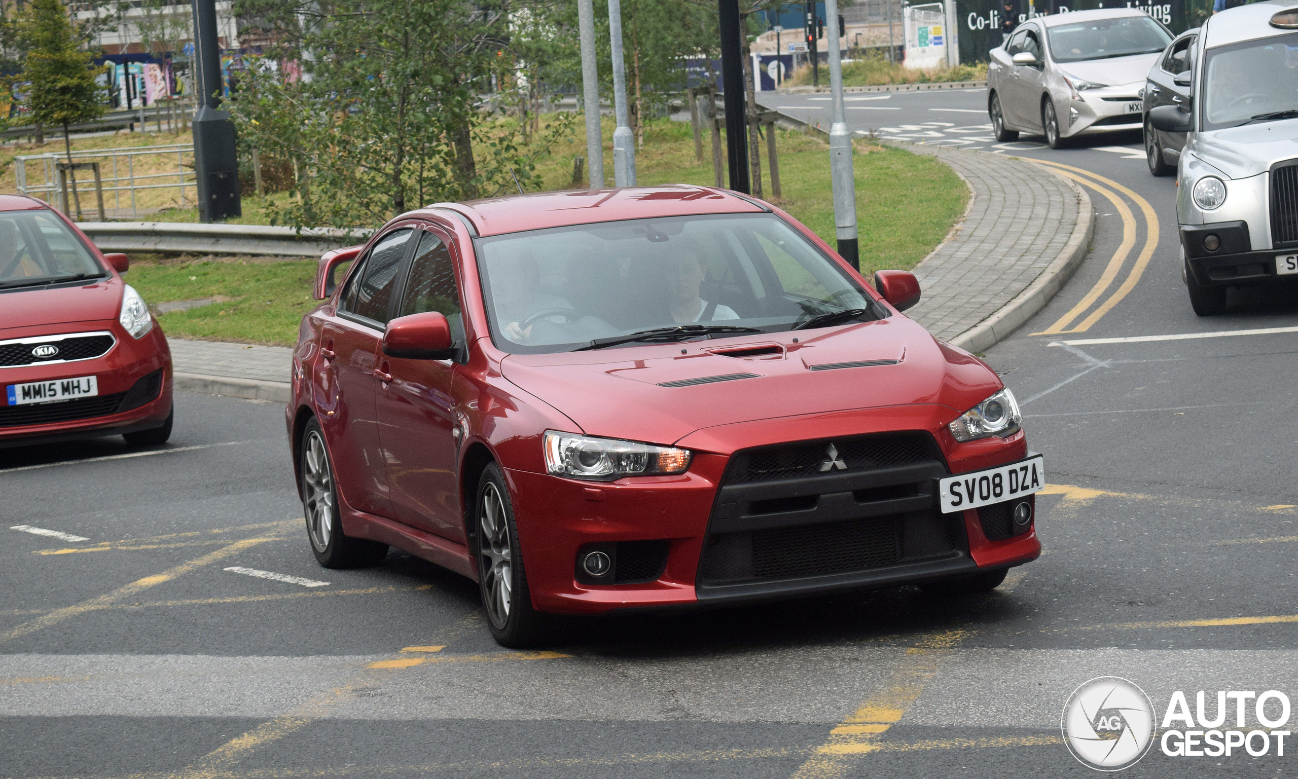 Mitsubishi Lancer Evolution X FQ-300