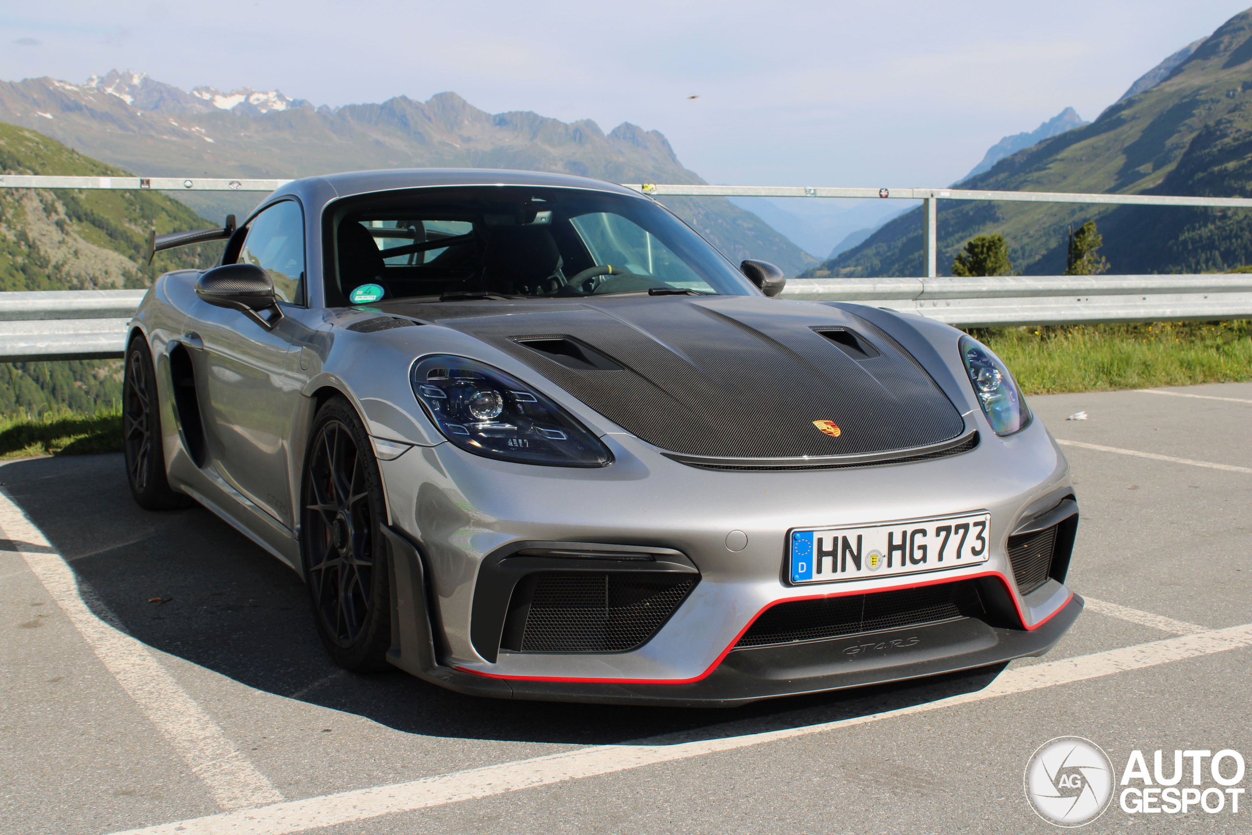 Porsche 718 Cayman GT4 RS Weissach Package