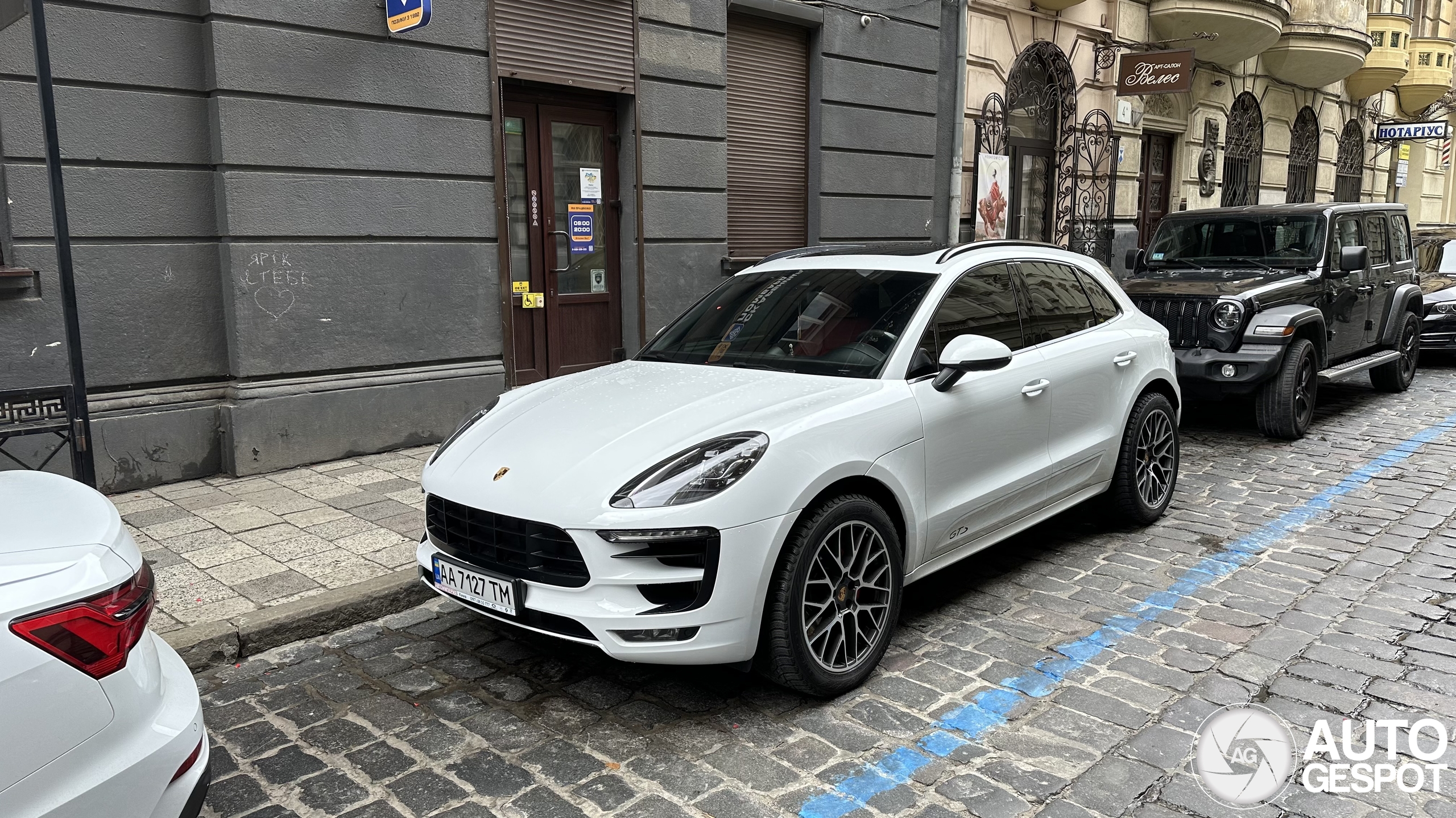 Porsche 95B Macan GTS