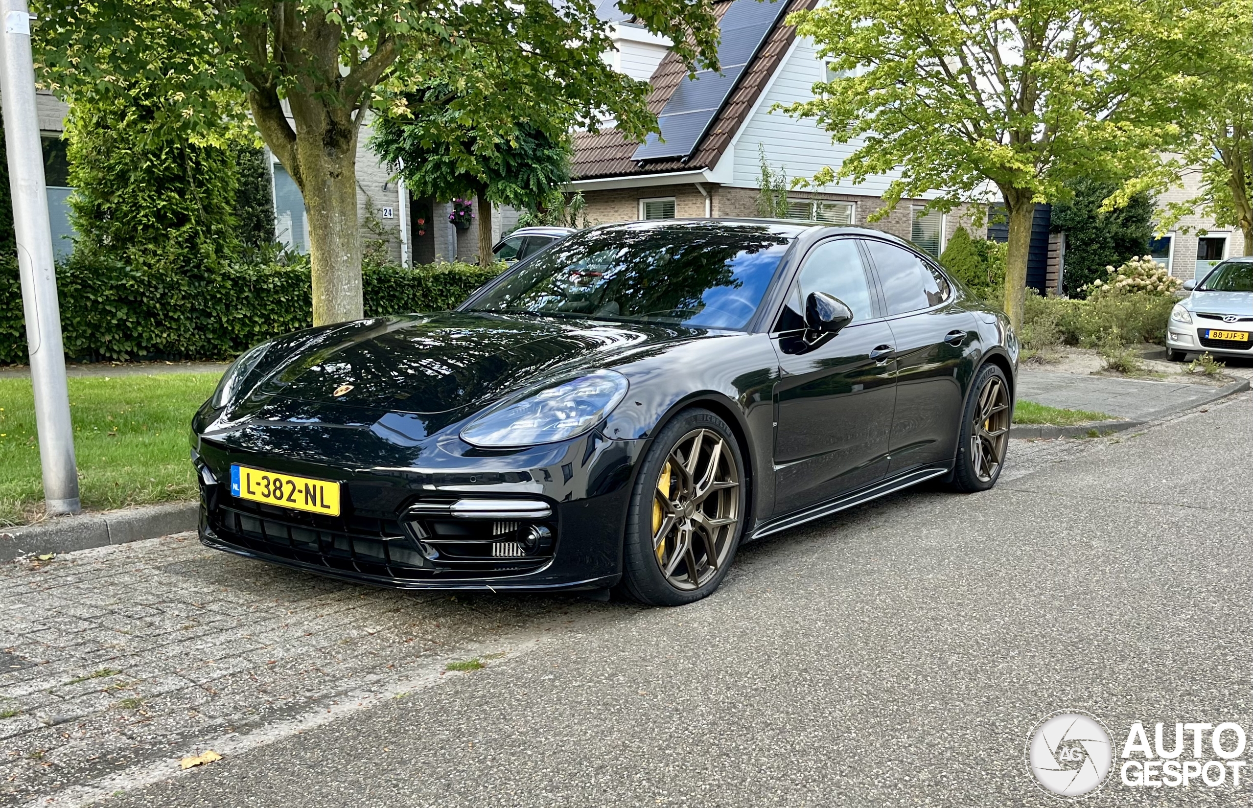 Porsche 971 Panamera Turbo S E-Hybrid MkII