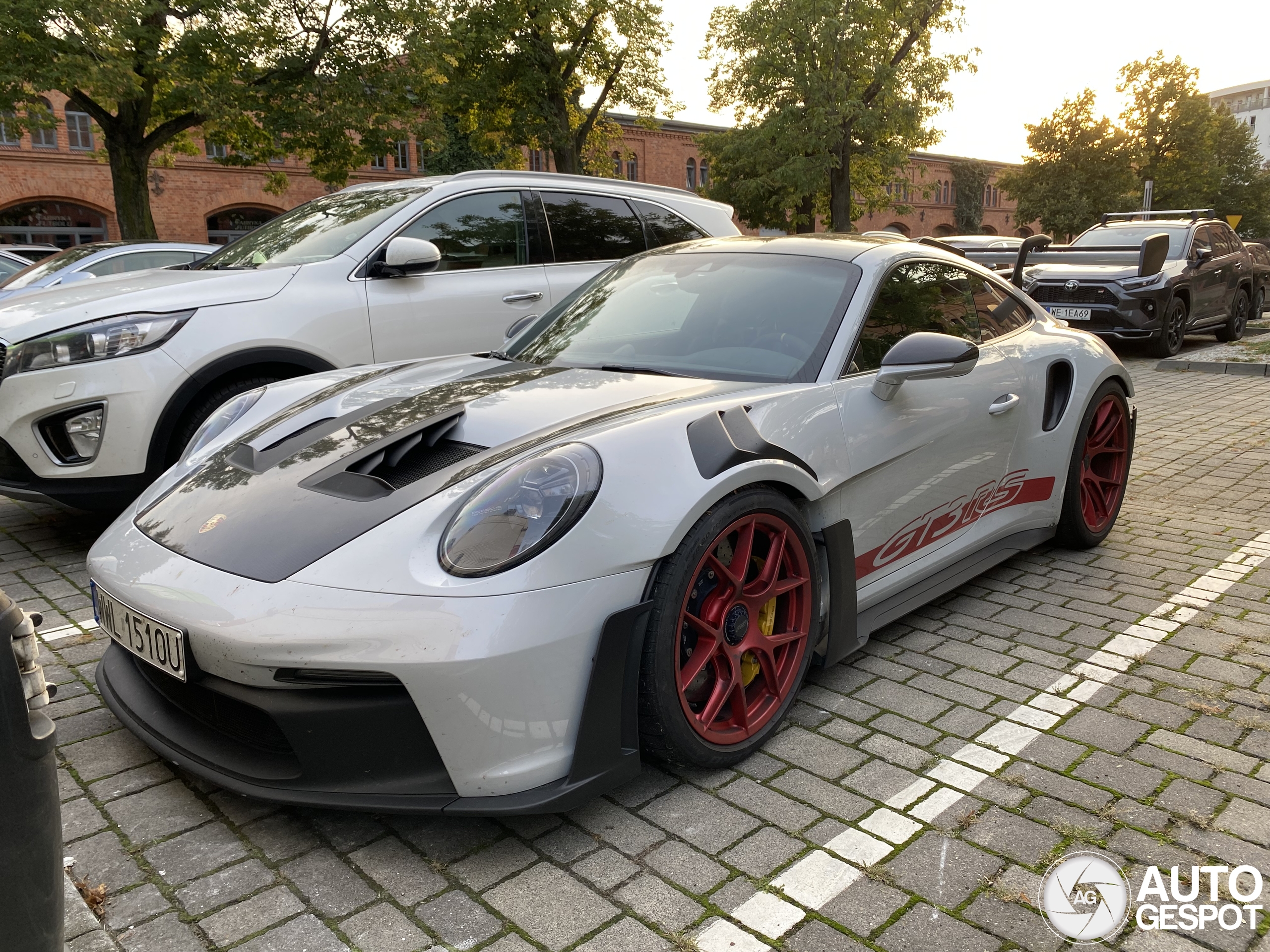 Porsche 992 GT3 RS Weissach Package