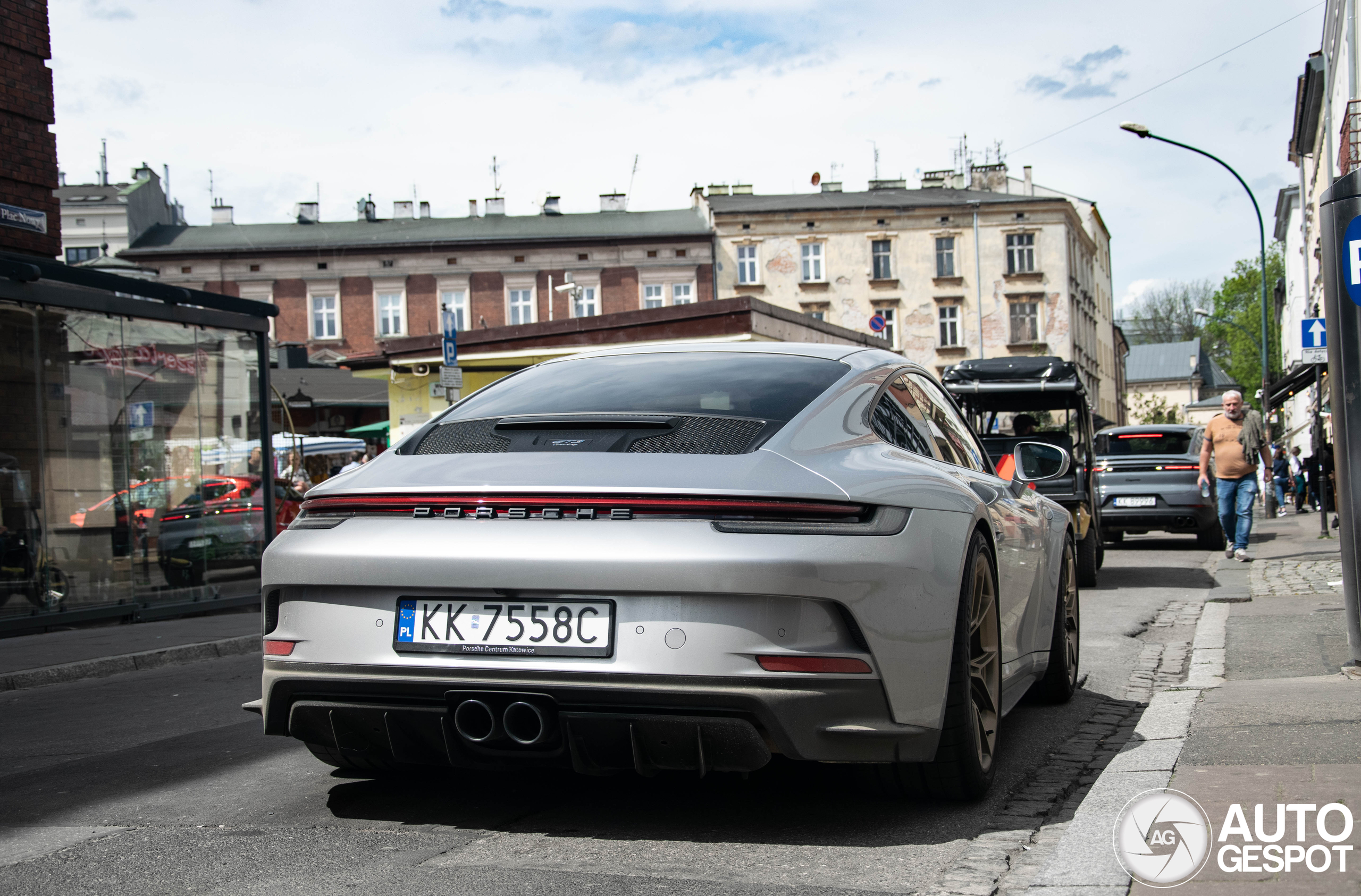 Porsche 992 GT3 Touring