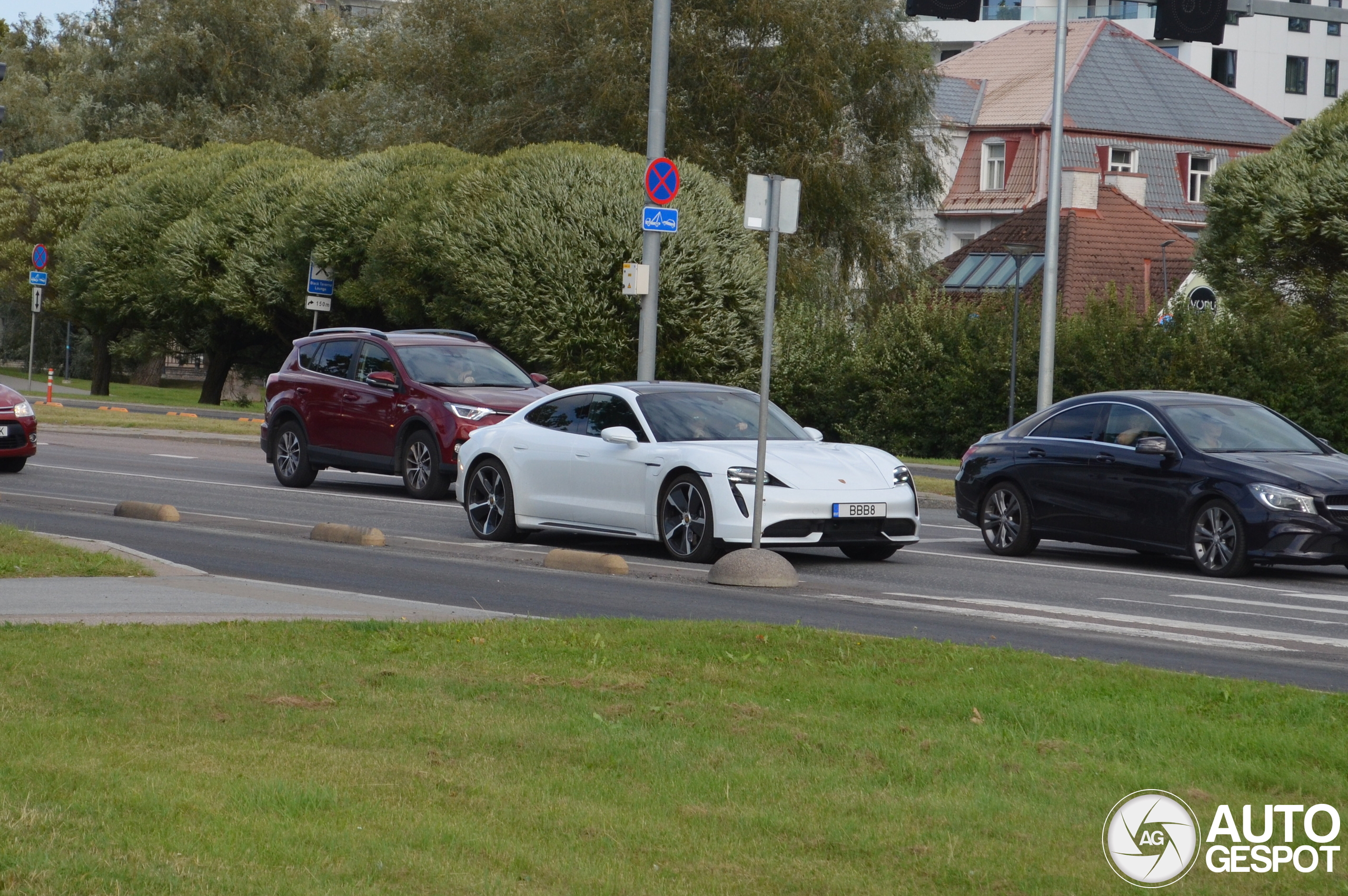 Porsche Taycan Turbo MkII 16 September 2024 Autogespot