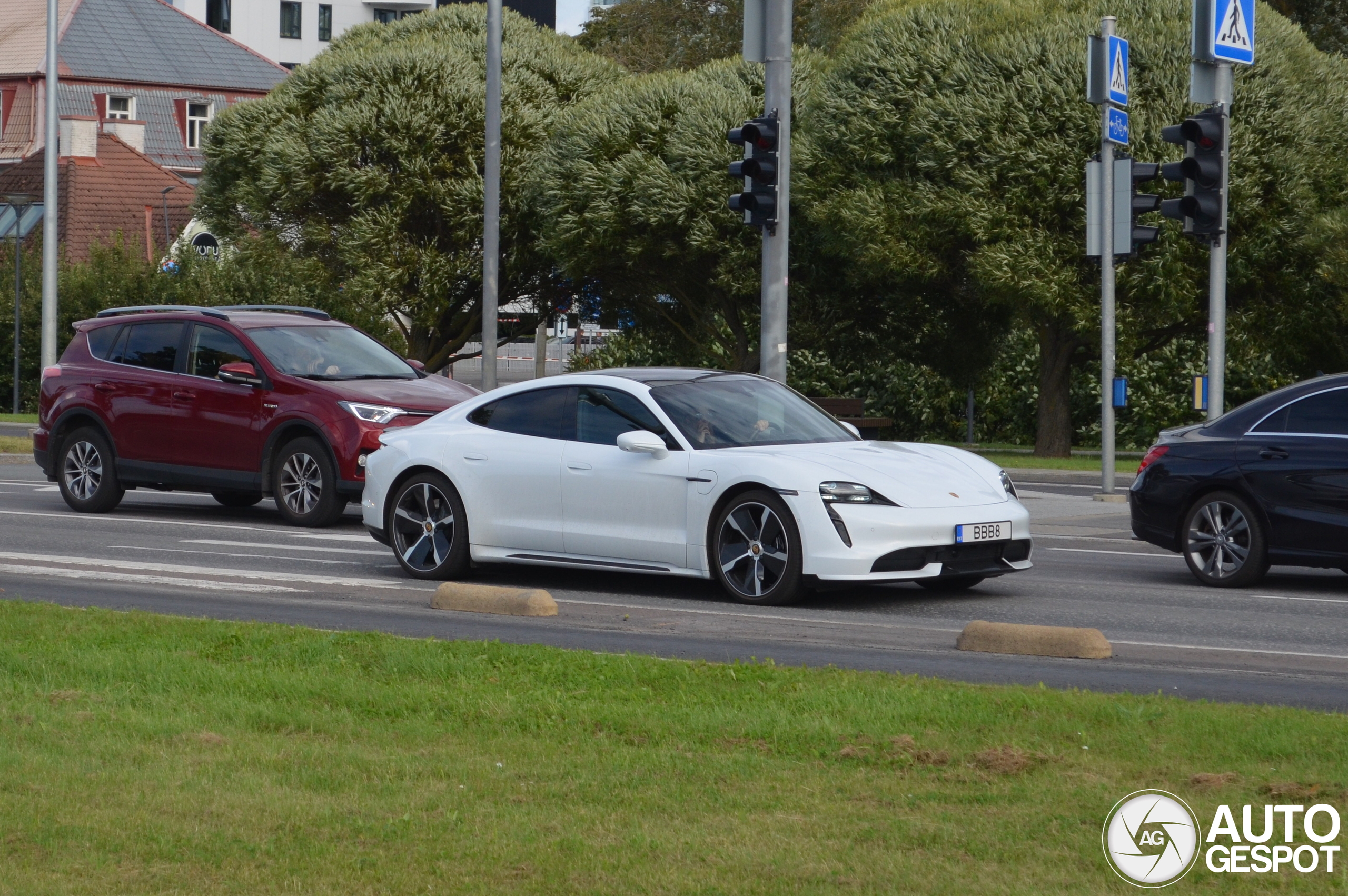 Porsche Taycan Turbo MkII 16 September 2024 Autogespot