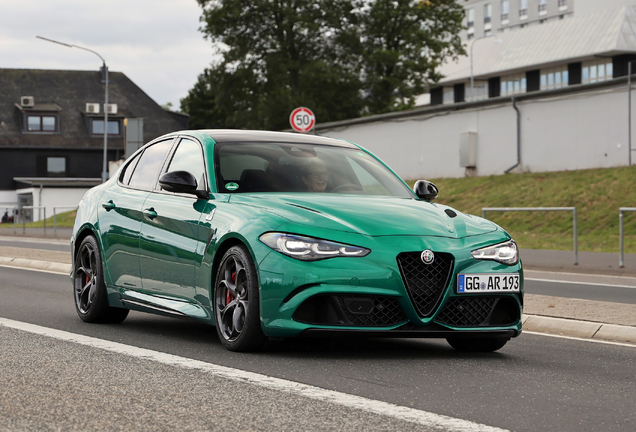 Alfa Romeo Giulia Quadrifoglio 2023