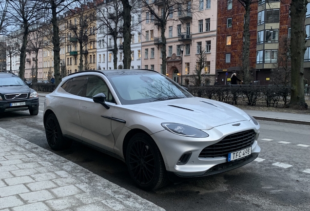 Aston Martin DBX